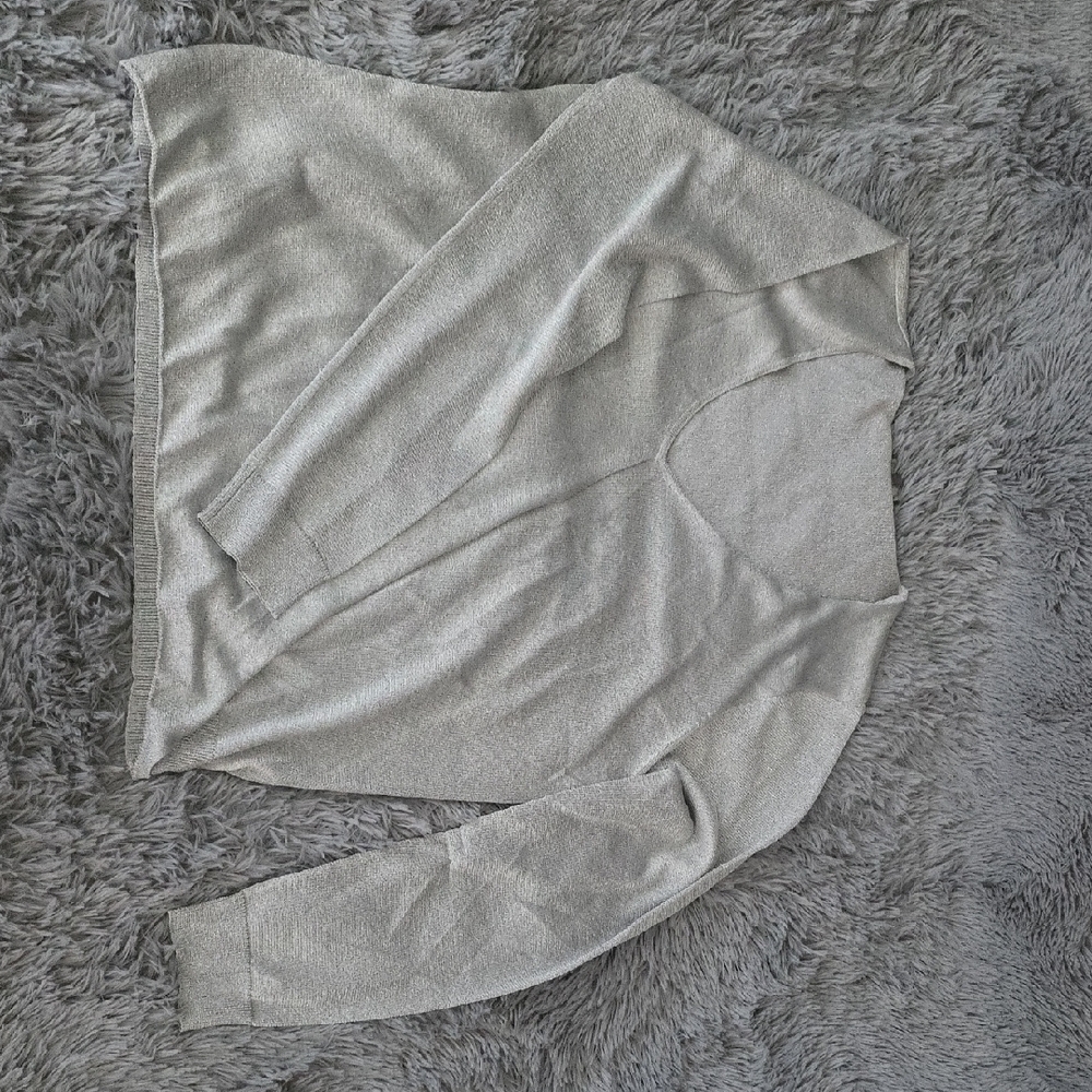 Vince Camuto Light Gray V-Neck Sweater